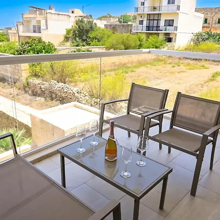 Pool And Sea - Modern Gozo - Happy سانّات