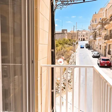 Pool And Sea - Modern Gozo - Happy Daire