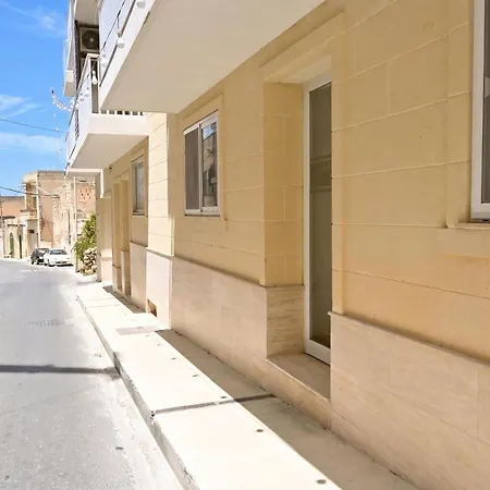 Pool And Sea - Modern Gozo - Happy Daire